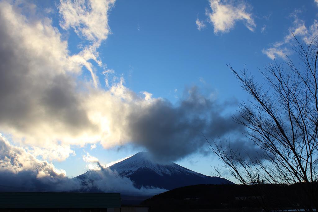 Sugakuso Hotel Yamanakako Bagian luar foto